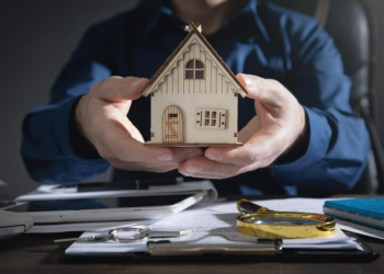 Hợp đồng thuê nhà hết hạn nhưng vẫn tiếp tục sử dụng thì xử lý như thế nào?