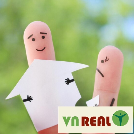 Mua đất trước nhưng cưới xong mới được cấp sổ đỏ là tài sản chung hay riêng?